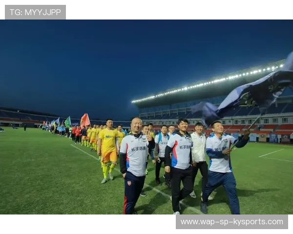 体育赛事精彩不断，足球风采炫目夺目，体育足球比赛视频