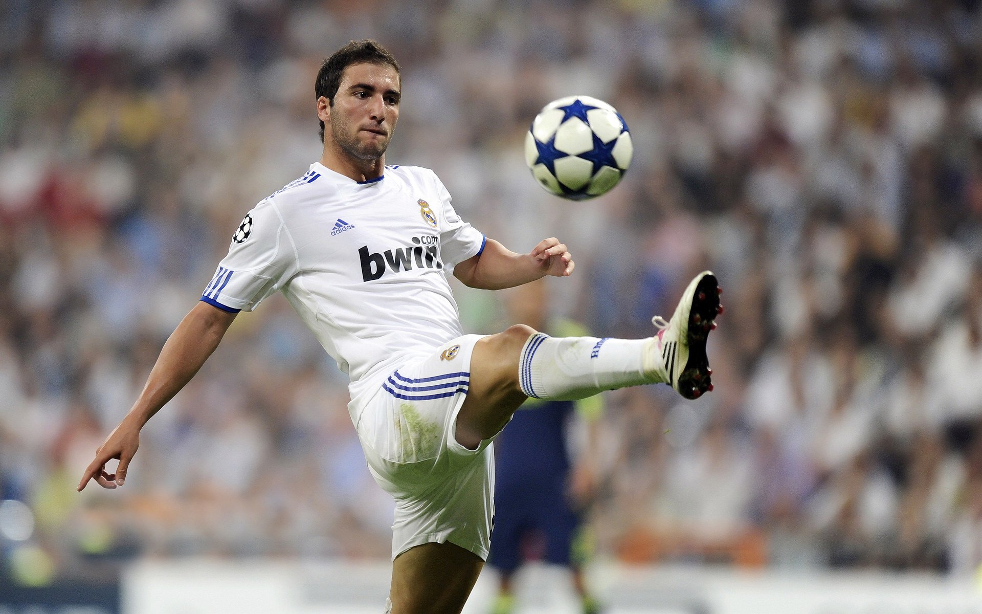 詹姆斯客串主持脱口秀笑点不断，詹姆斯 脱口秀